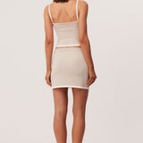 01_AugustScallopBeige_325097_A