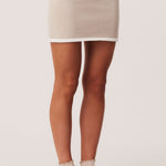 01_AugustScallopBeige_325121_A