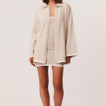 03_AugustScallopCardiBeige_325178_A