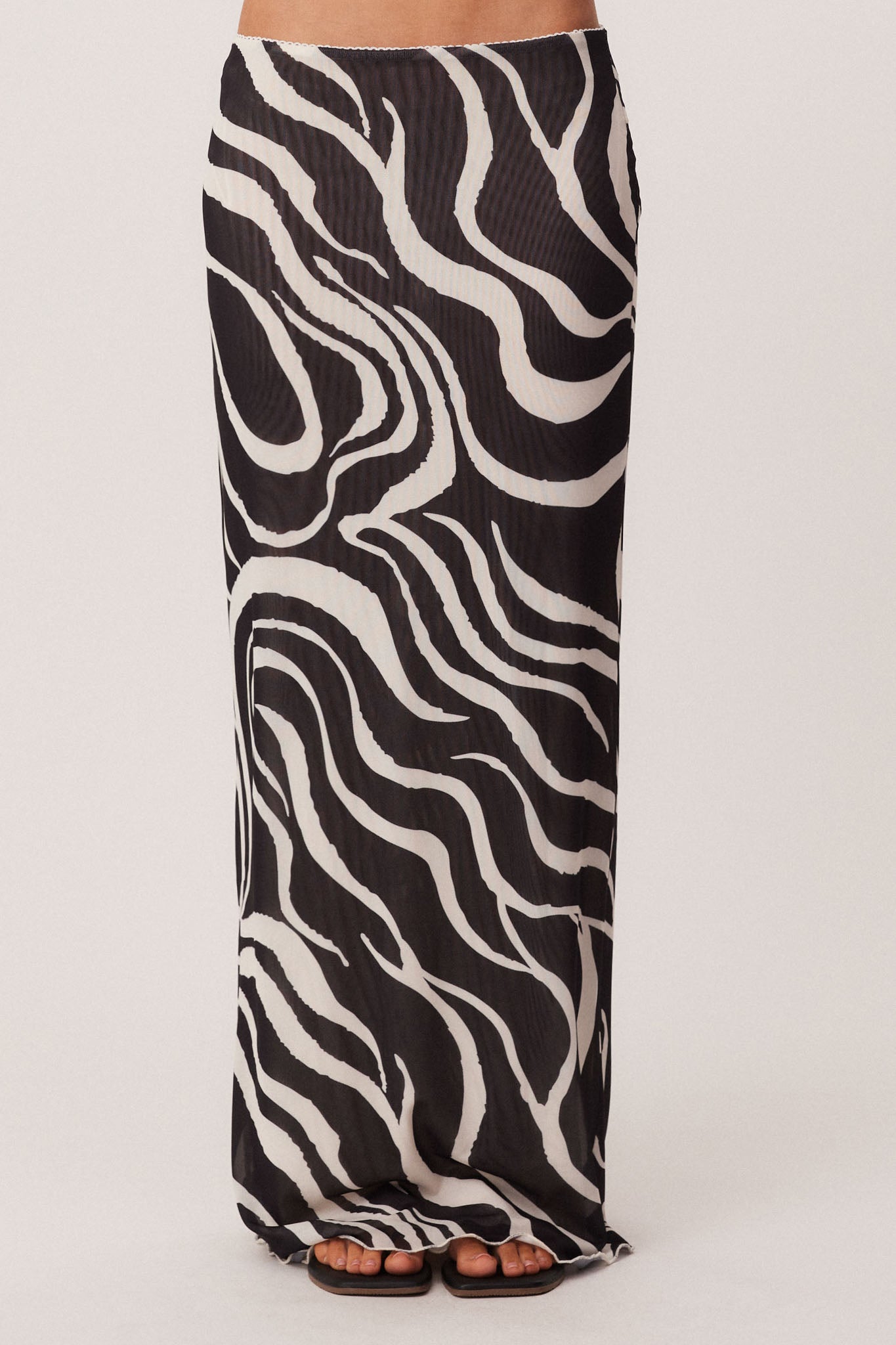 21_SWURLMAXISHEERBLACKTOP_326478_A