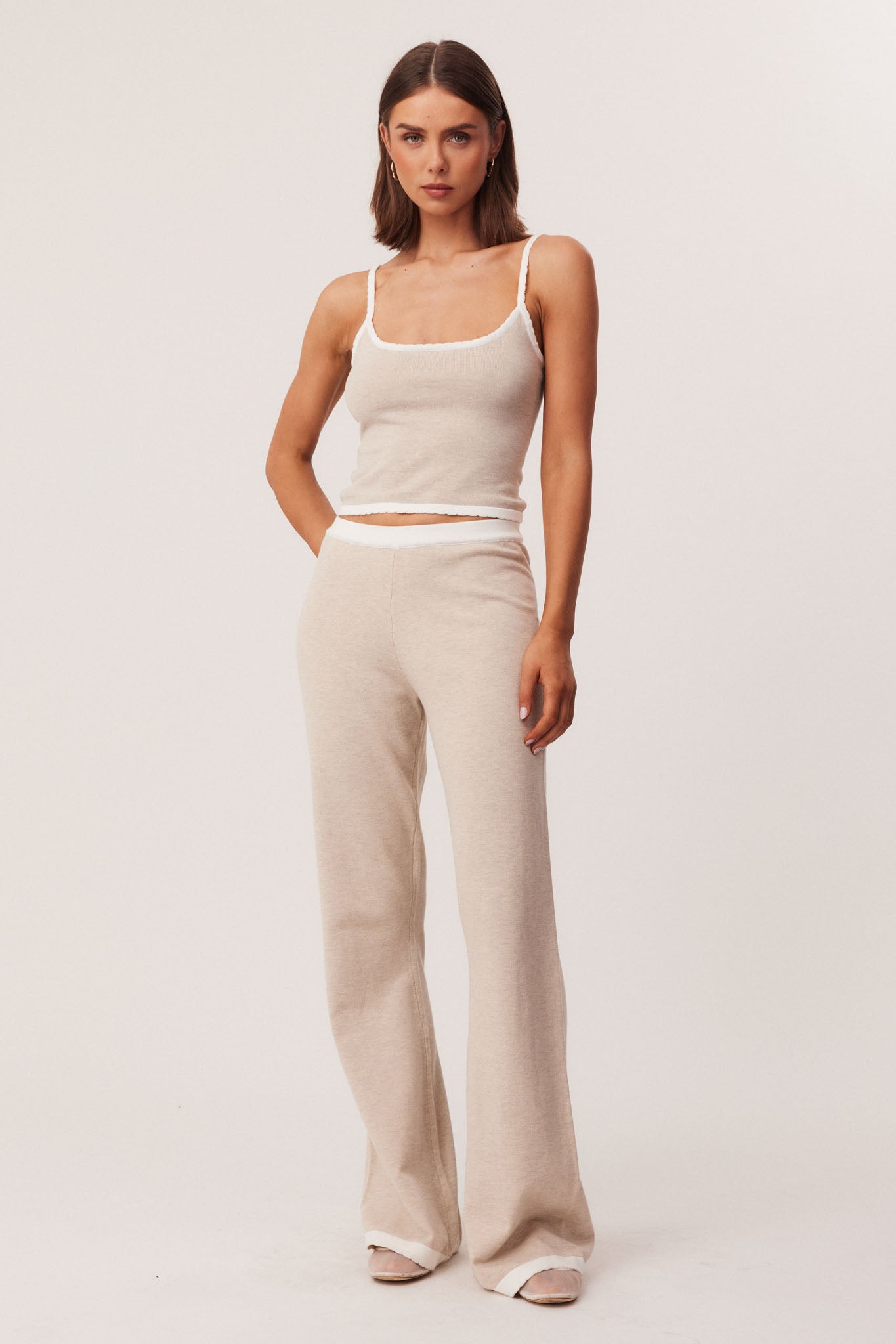 36_AUGUSTSCALLOPTANKPANTBEIGE_327276_A