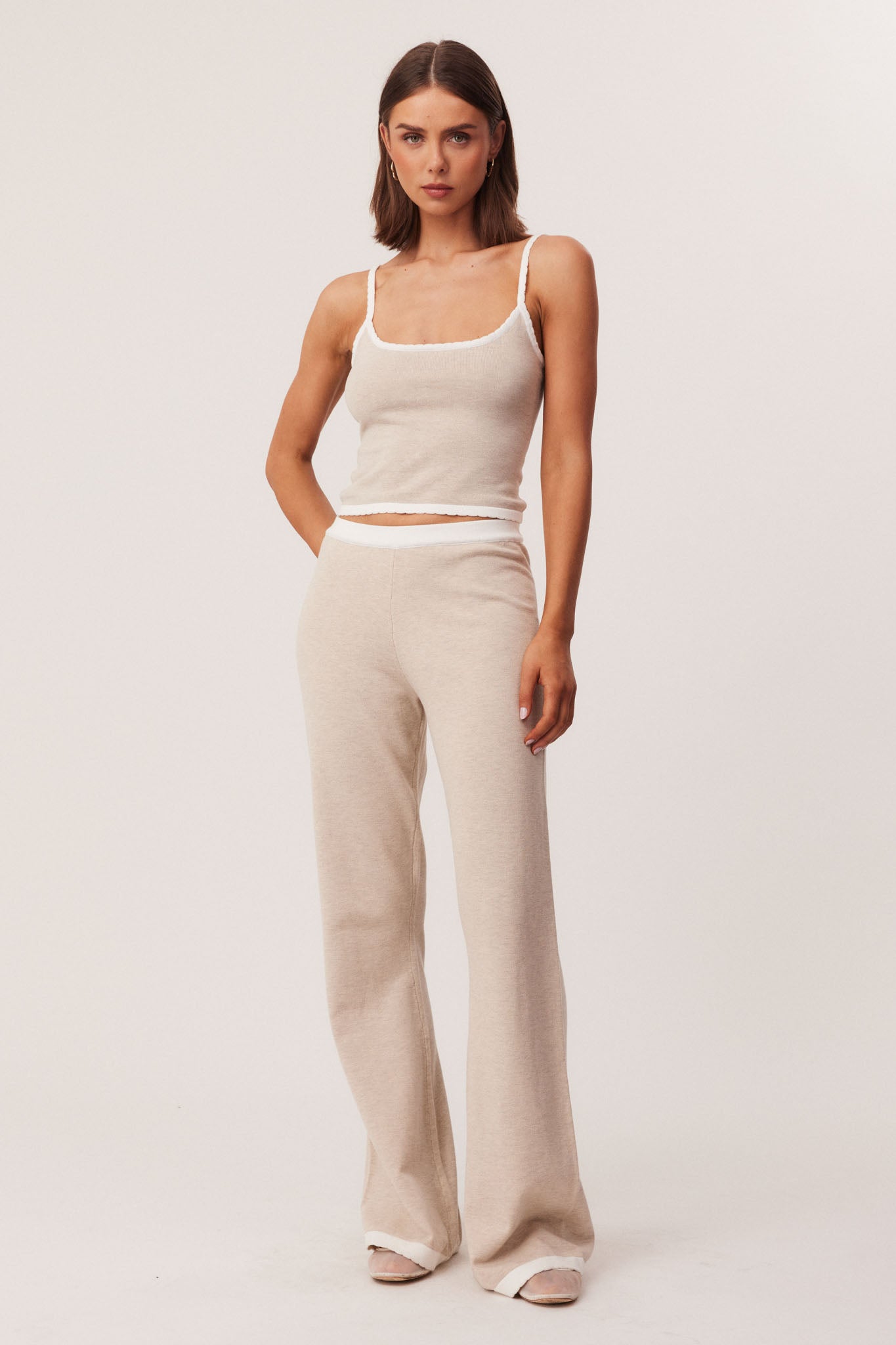 36_AUGUSTSCALLOPTANKPANTBEIGE_327276_A