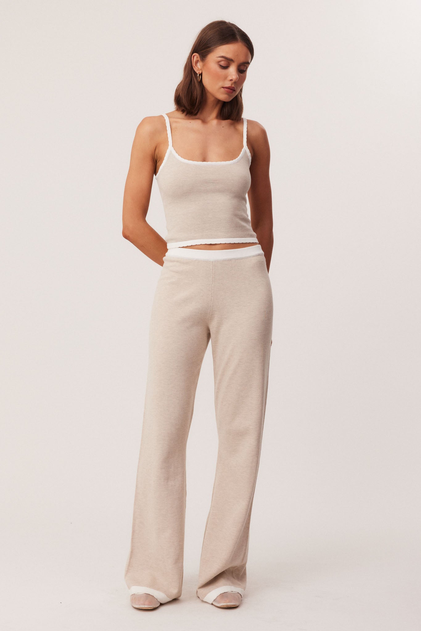 36_AUGUSTSCALLOPTANKPANTBEIGE_327277_A