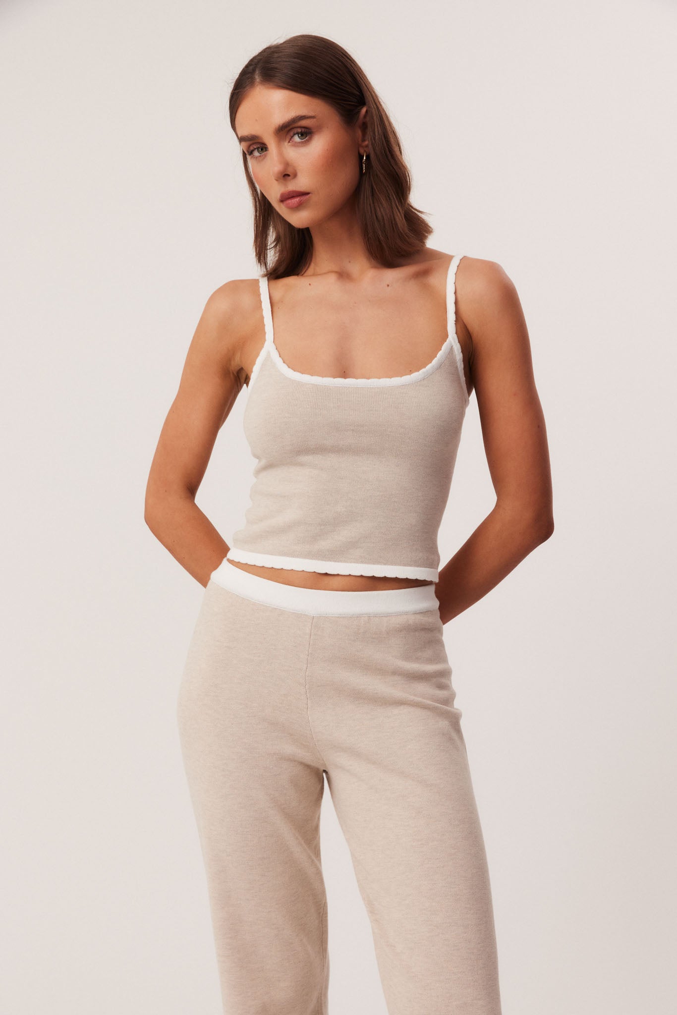 36_AUGUSTSCALLOPTANKPANTBEIGE_327304_A
