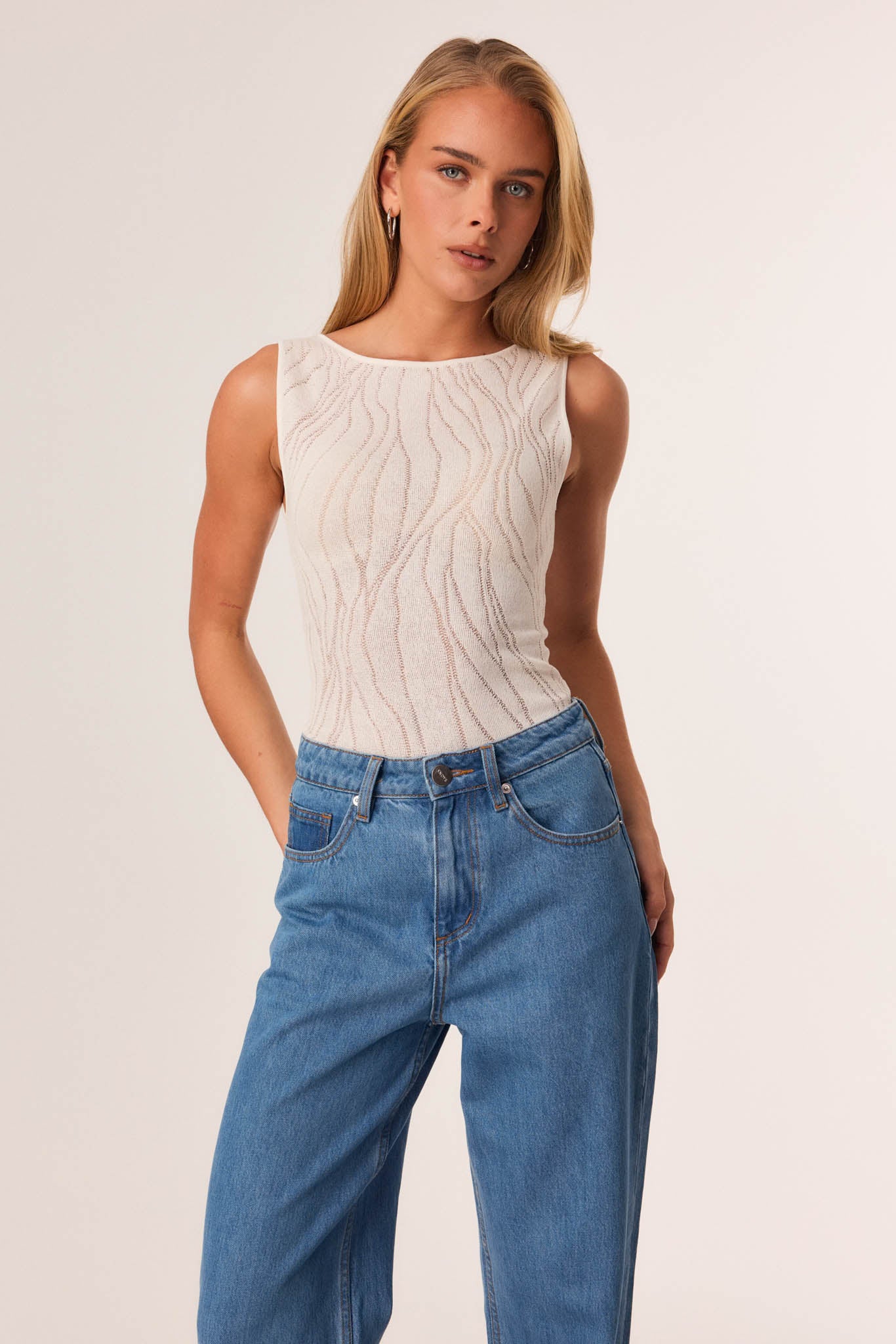 37_SFT108-WHITE_393299-2