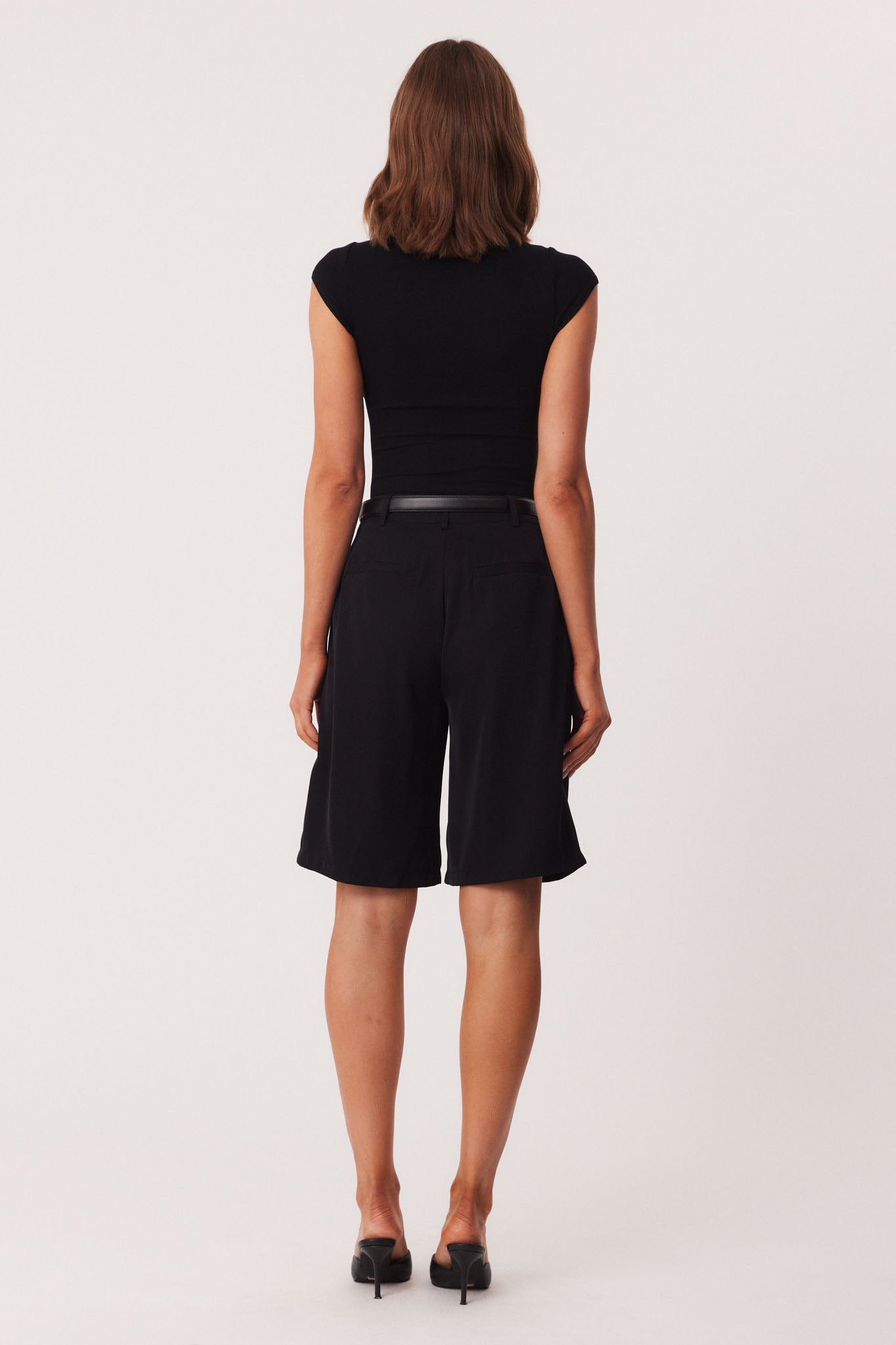 39_Reyna_MockNeck_Black_338586