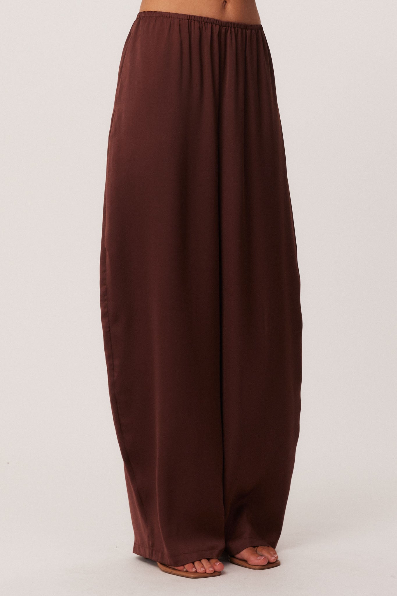 41_SHEERWRAPTOPPANTSCHOC_327605_A