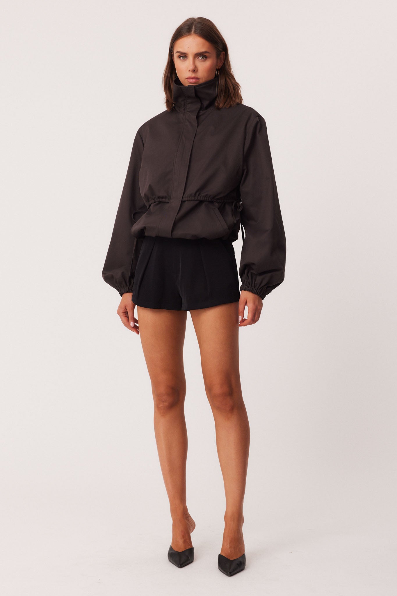 57_BlackWindBreaker_339378