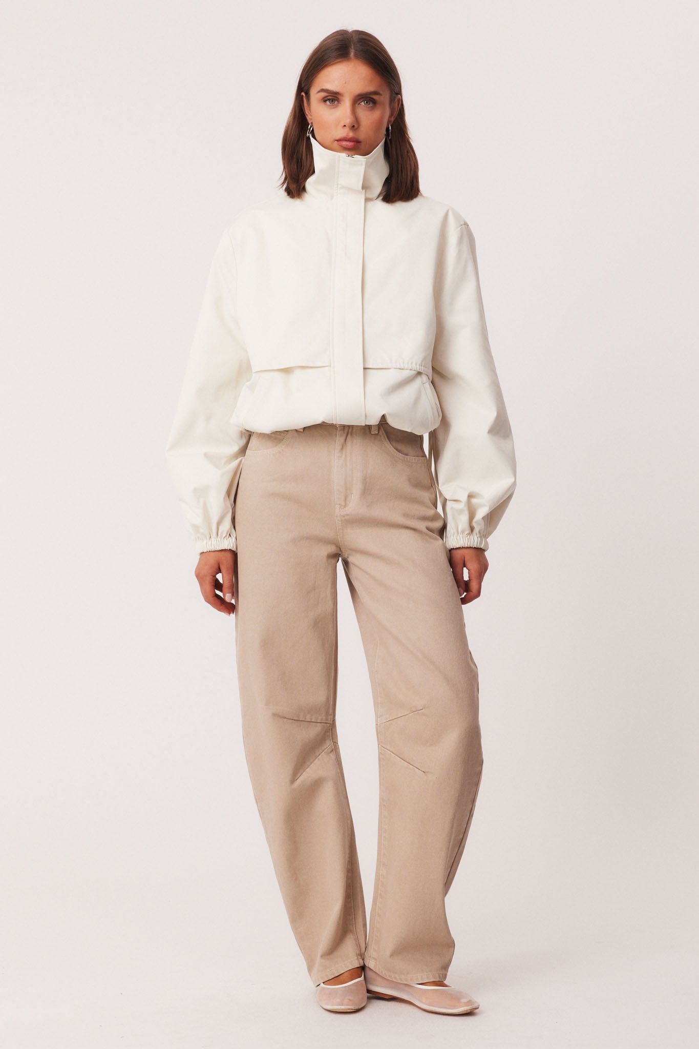 70_WhiteWindBreaker_339841