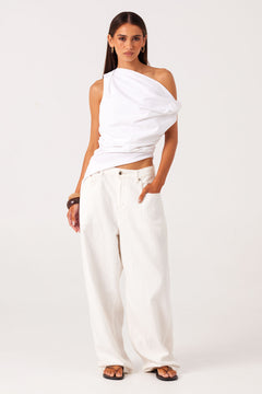 CALISSA-ASYM-TOP-LUKAS-JEANS-WHITE-1