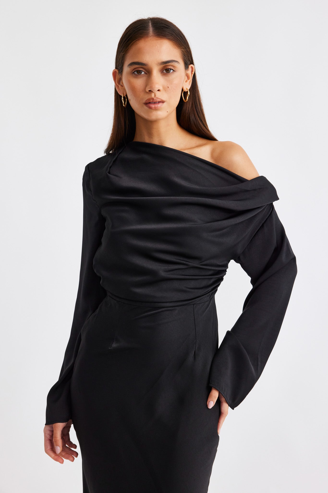 CALISSA-LONG-SLEEVE-MAXI-BLACK-4jpg