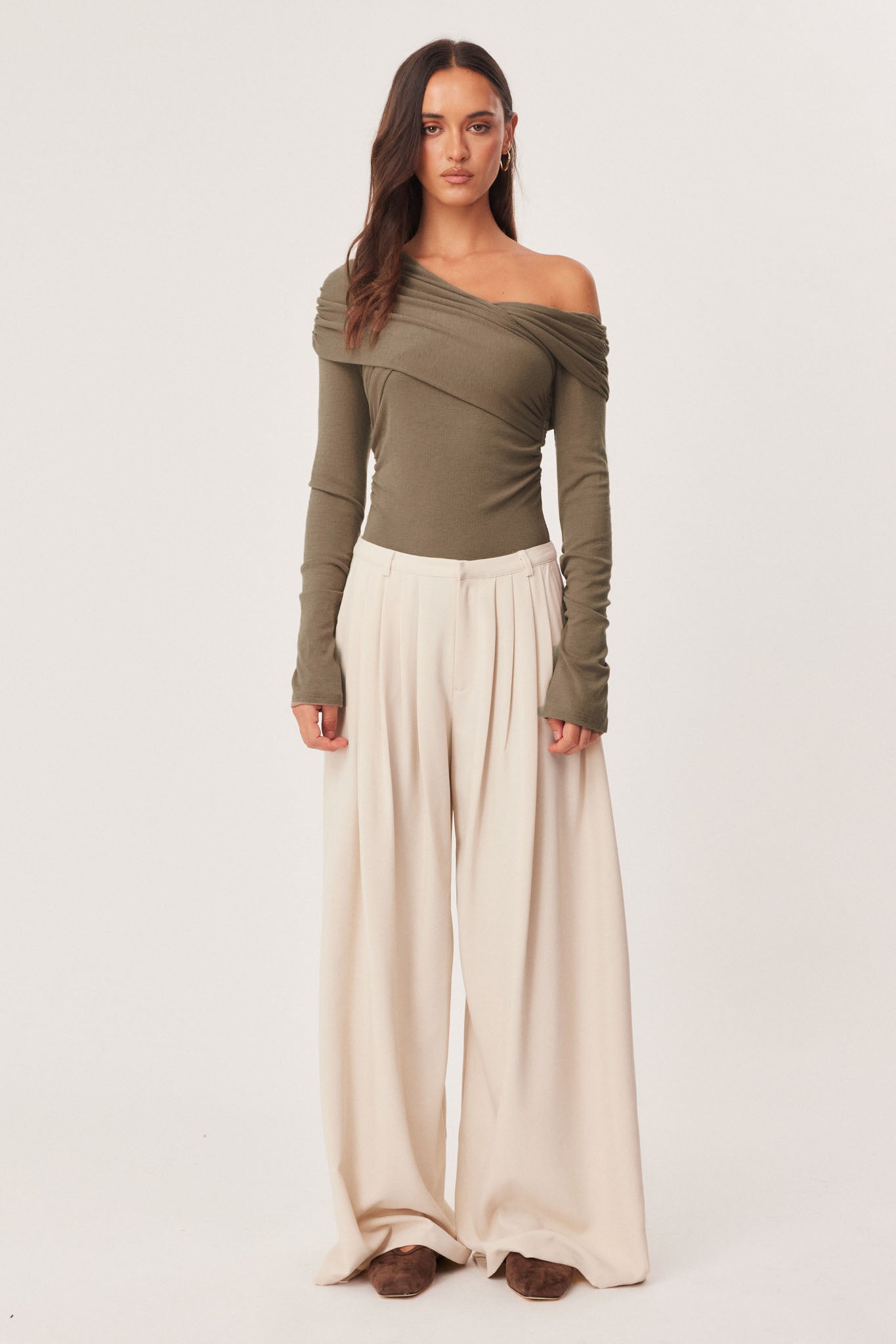 EDIT_40_SFB900_Olive_363271