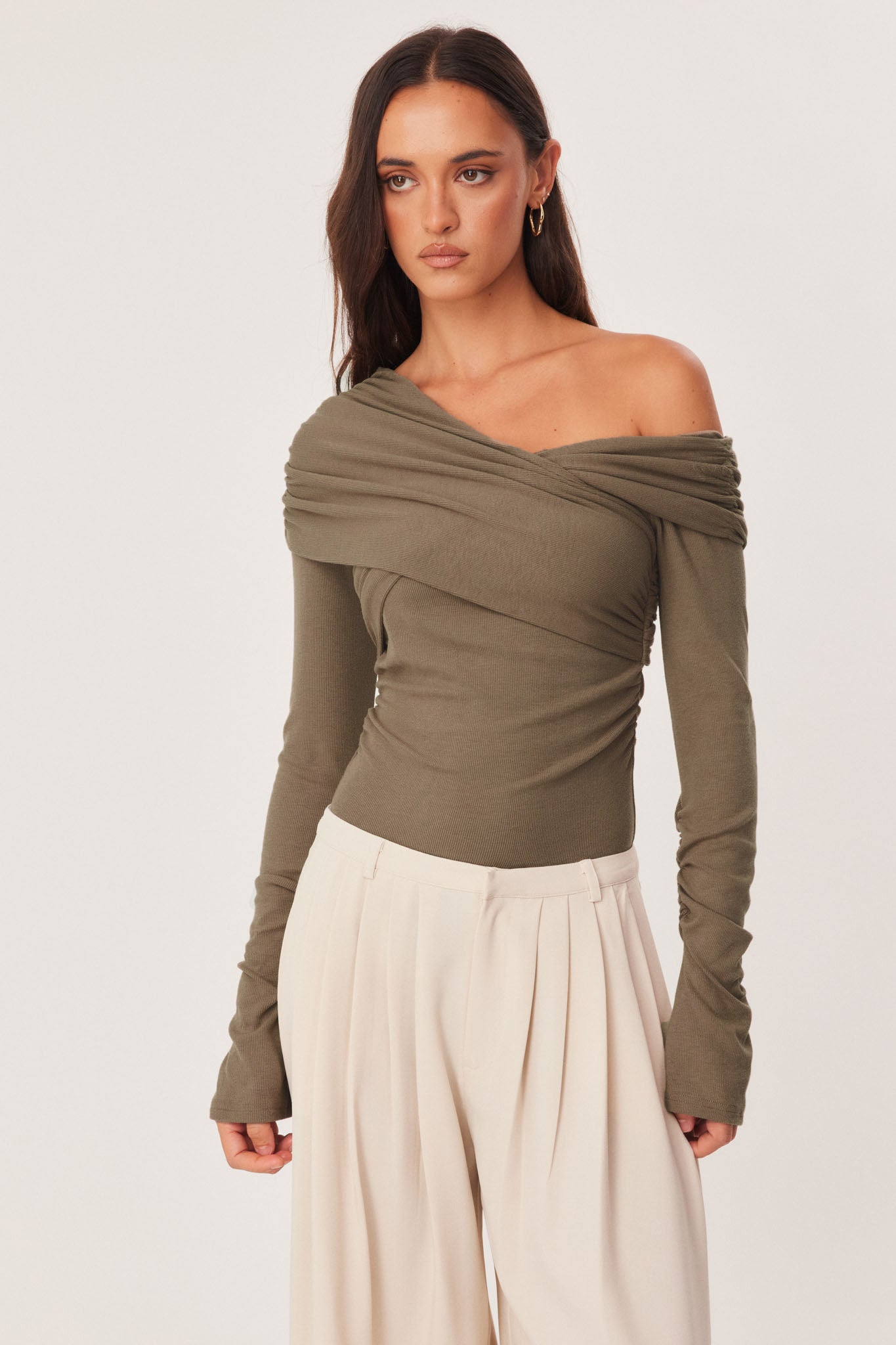 EDIT_40_SFB900_Olive_363318