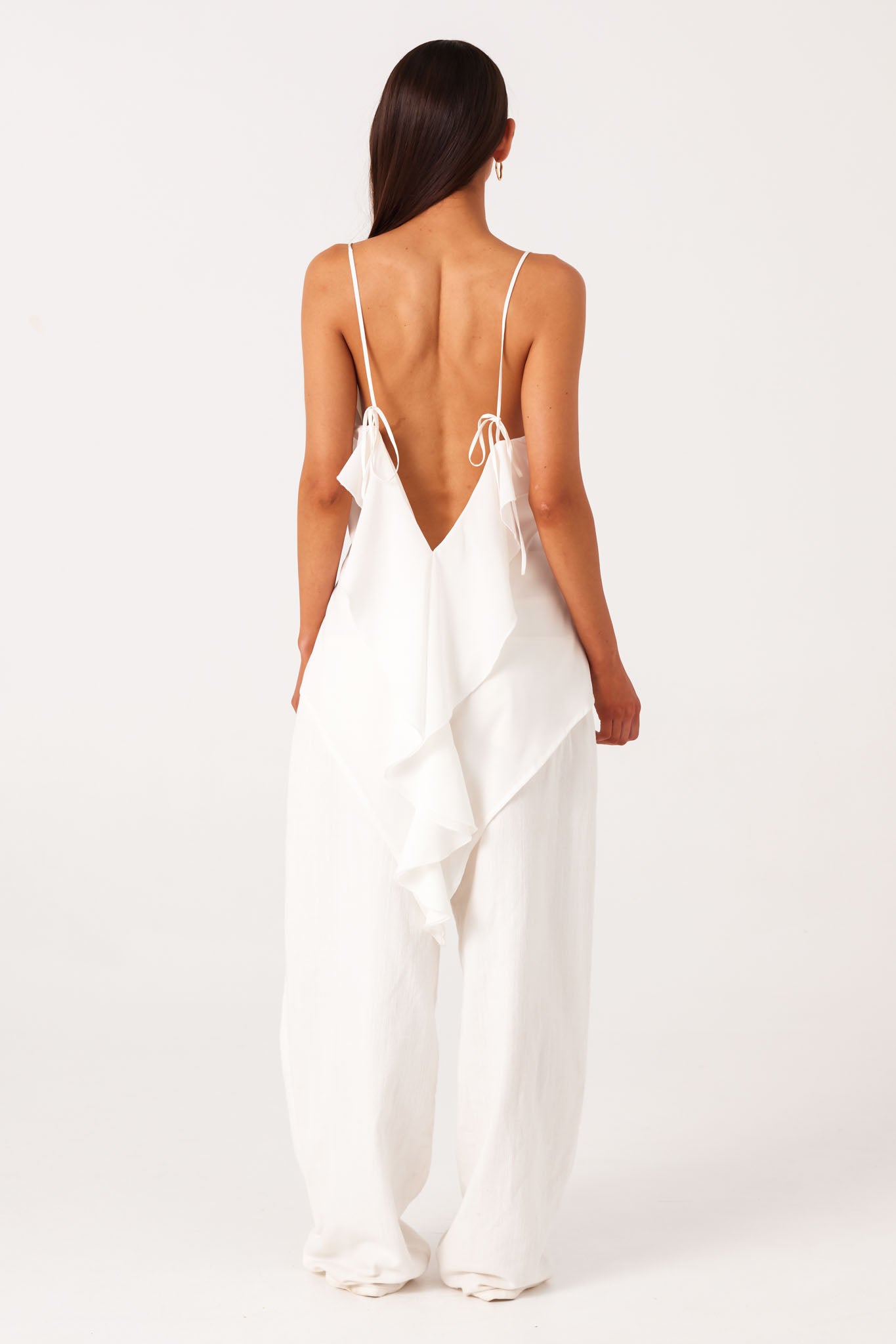 ELENI-BACKLESS-TOP-WHITE-LUKAS-JEANS-WHITE-5